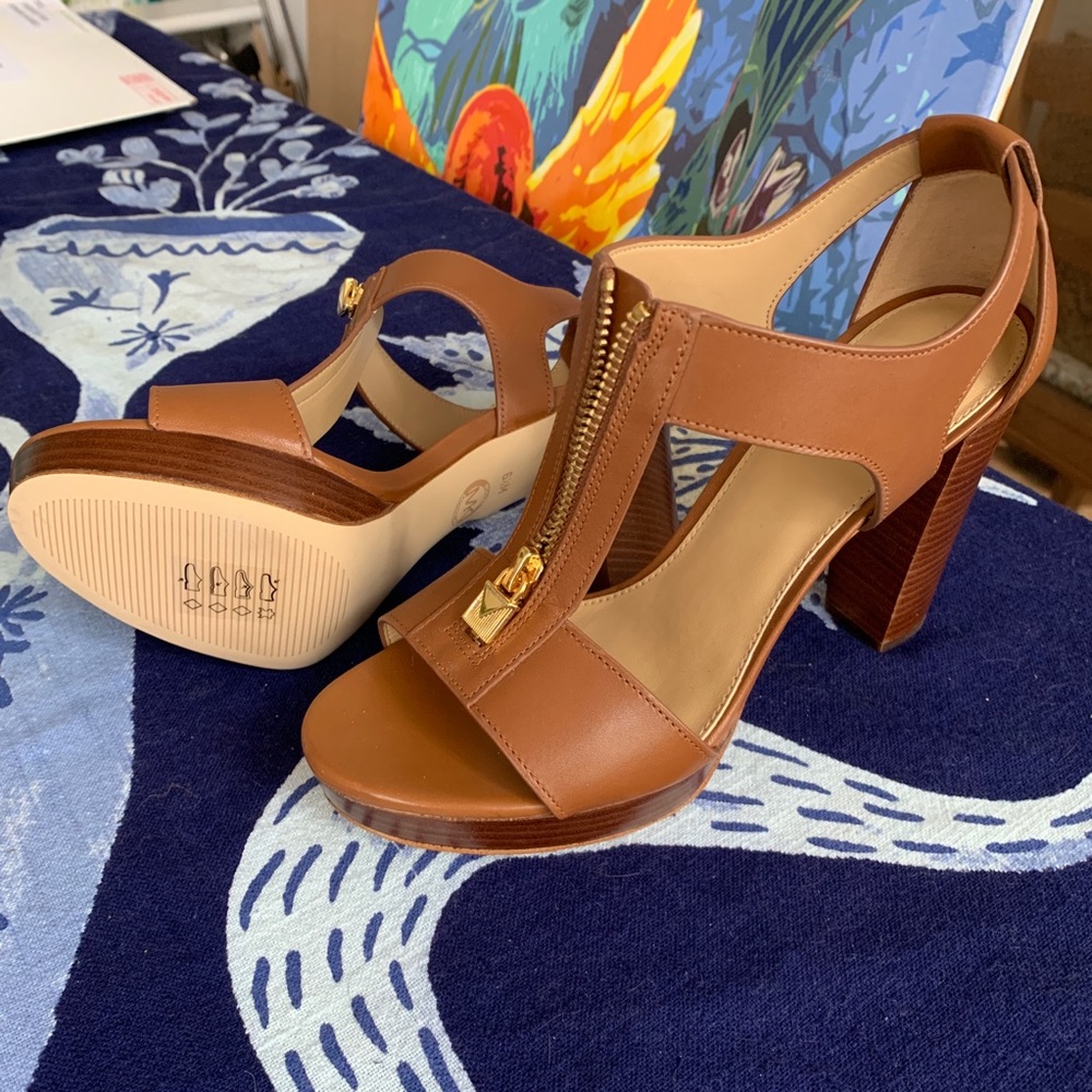 New Michael Kors zip up sandal Brown sz 6.5